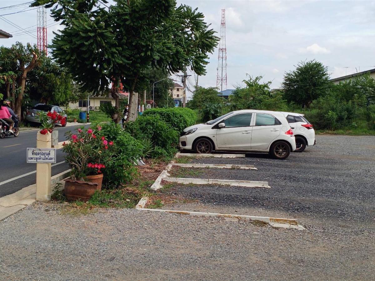 โสดาอพาร์ทเม้นท์​ Daire Ban Lam Phak Kut Dış mekan fotoğraf